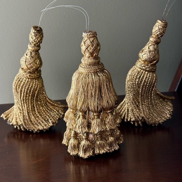 Vintage Dept. 56 gold Tassel Ornaments 6" SO15 set of 3 - Picture 2 of 4